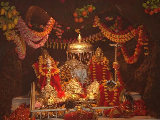 Vaishno Devi Temple - famous temples